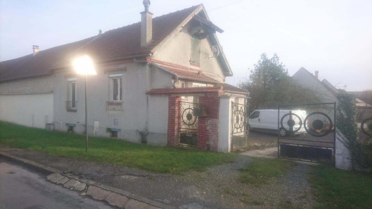 Villa La Sarronaise à Pont-Sainte-Maxence Extérieur photo